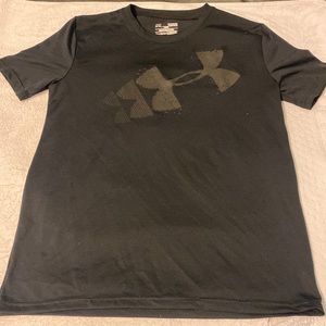 Black youth large under armor tee shirt